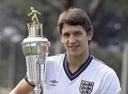 足坛历史上有哪些老当益壮的球员，年纪大了还能有出色的表现？的简单介绍