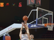 江苏男篮总结比赛：球队展现出良好的成长势头与团队凝聚力的简单介绍