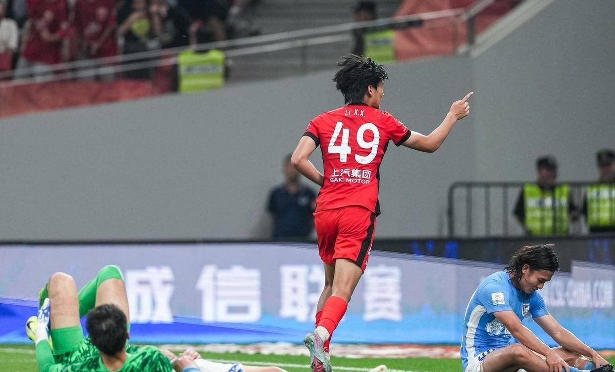 星空体育官方入口-2名19岁！造3球！中超关键战，董路：海港不可能